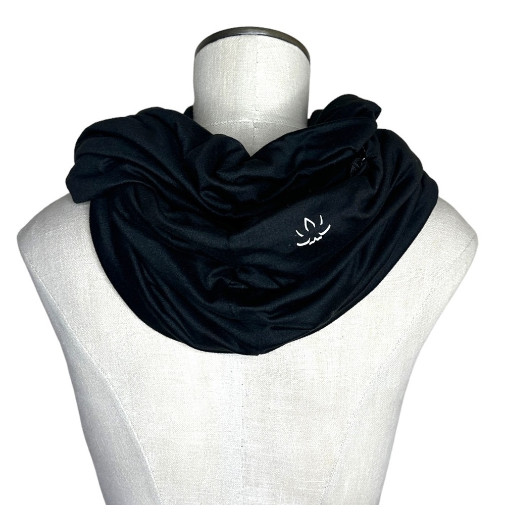 Beyond Yoga Wide Infinity Scarf with Zippered Pocket Gray